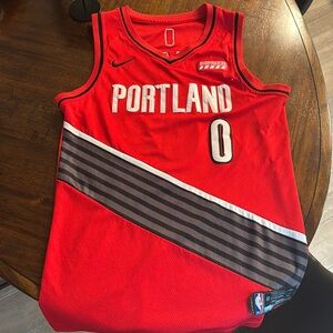 Damien lillard jersey, Portland

Normal wear
Minor damage, shown in picture